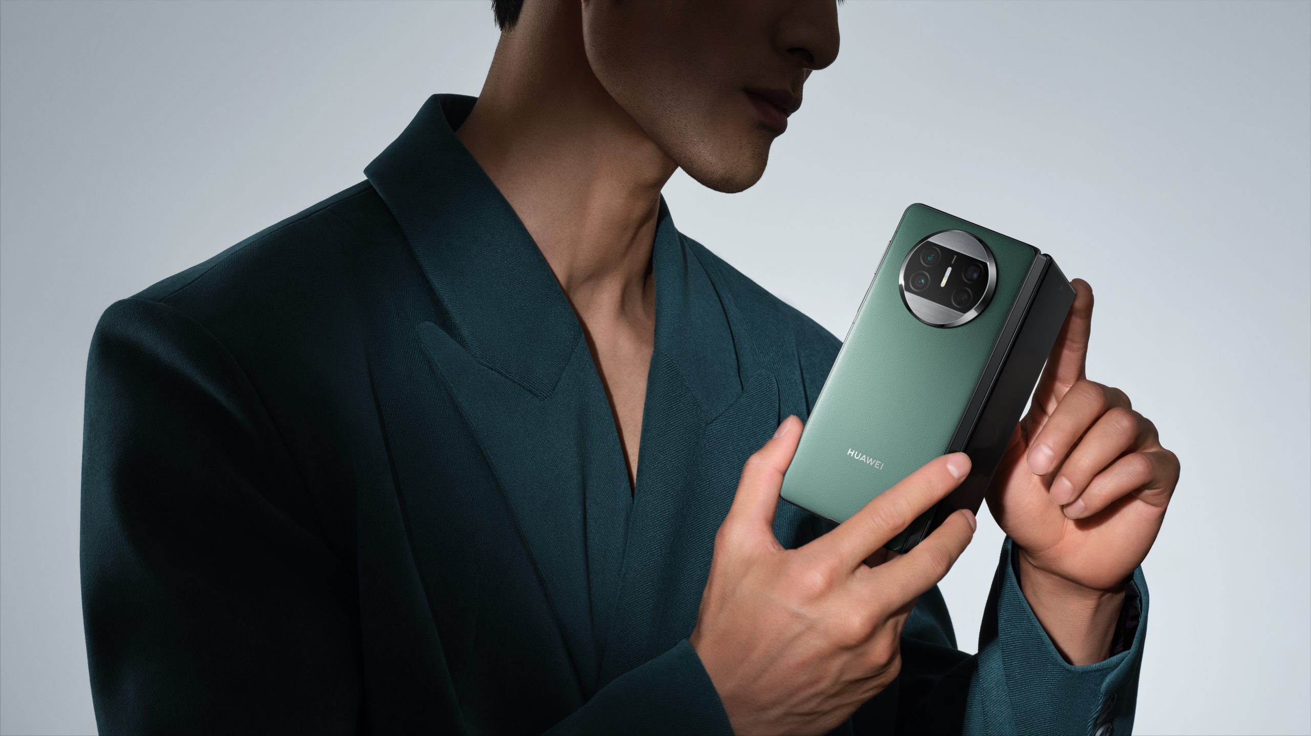 Descubre el futuro de los smartphones plegables con el impresionante HUAWEI Mate X3