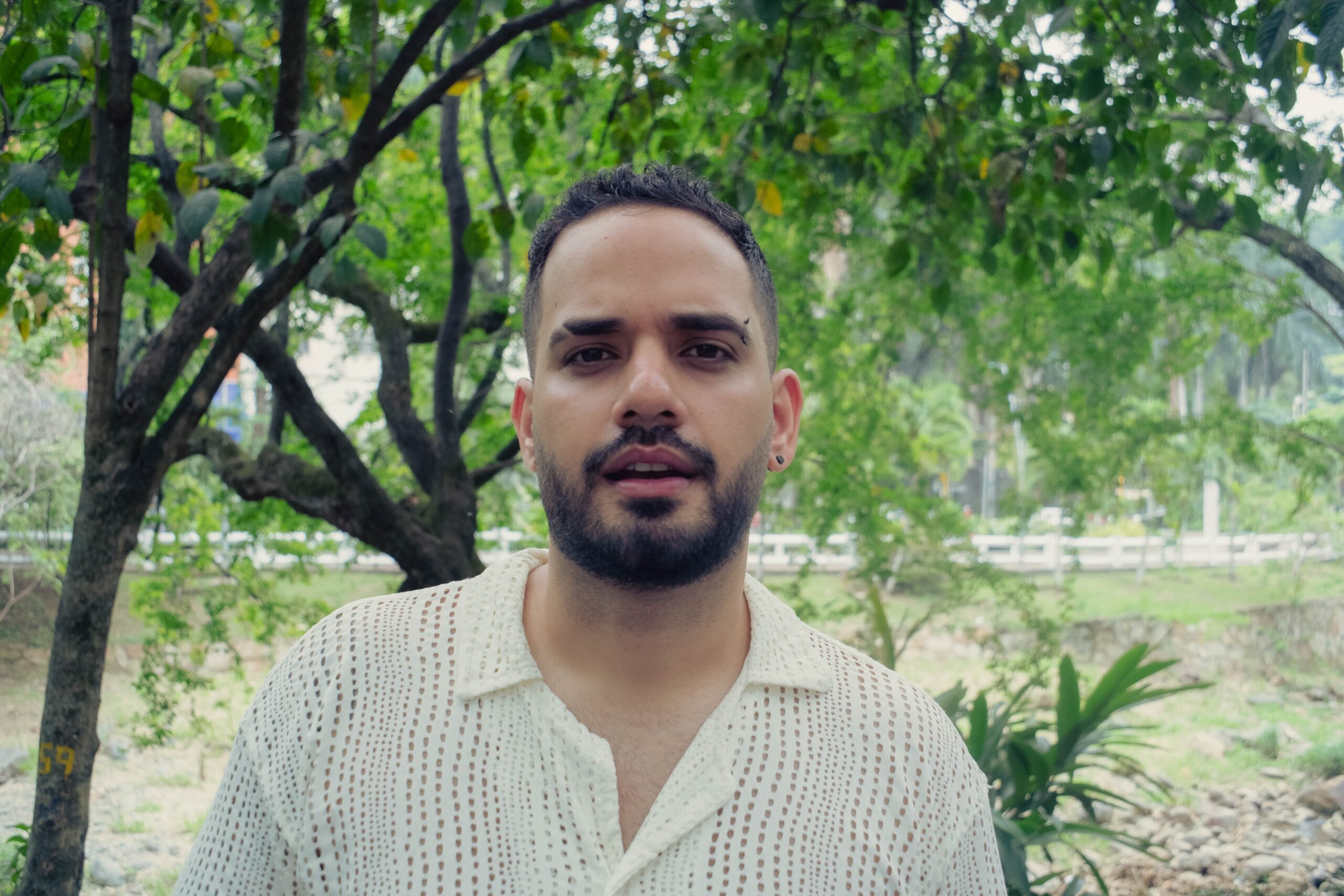 Nuevo Sencillo de Sammy Rubio: ‘Si Me Dejas Amarte’ Es un Llamado al Amor y a Disfrutar el Presente