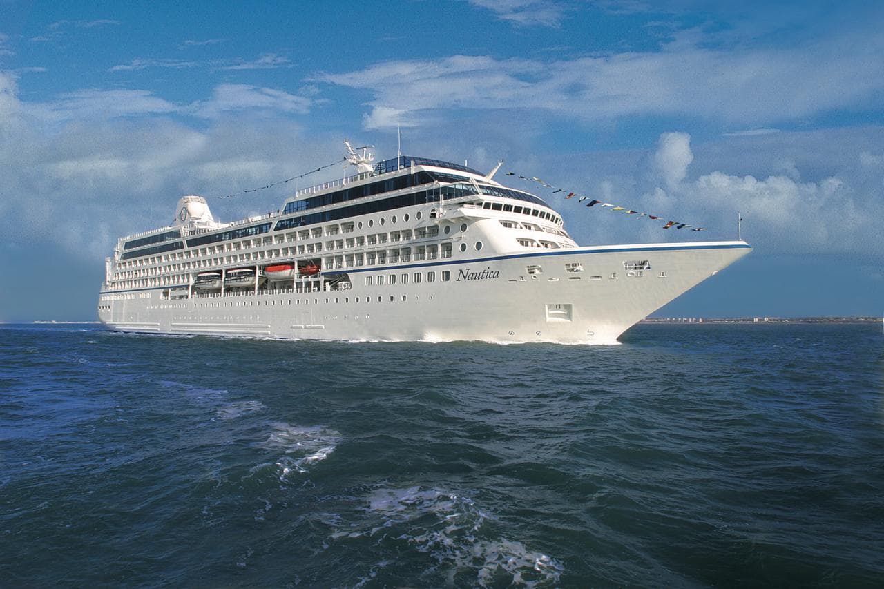 El crucero Náutica, un emblema de lujo, explora los paisajes únicos de Santa Marta