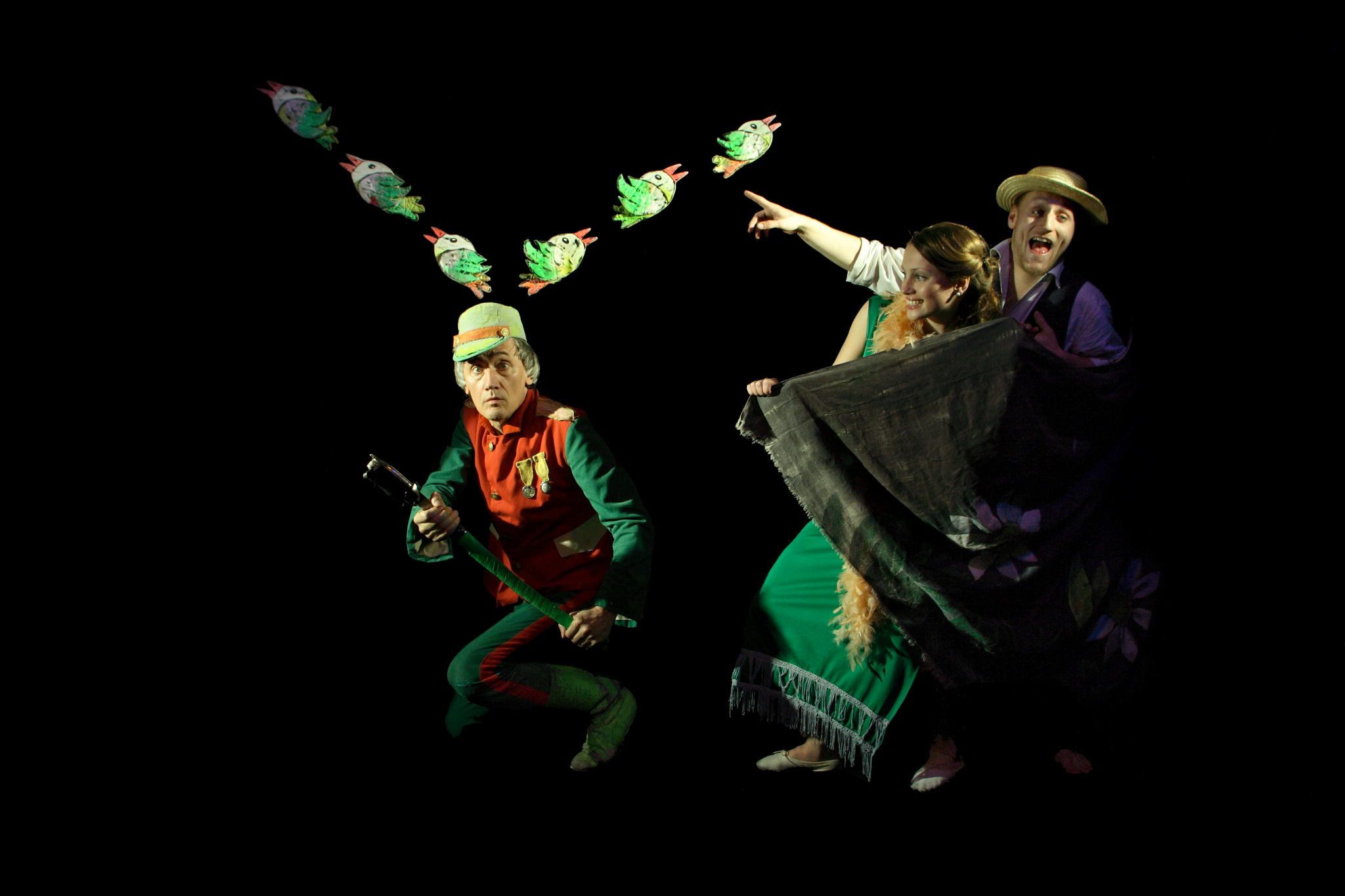 Del 21 al 26 de Abril: El Teatro Negro de Praga Enchanta a Bogotá, Manizales y Medellín con Su Show Inigualable