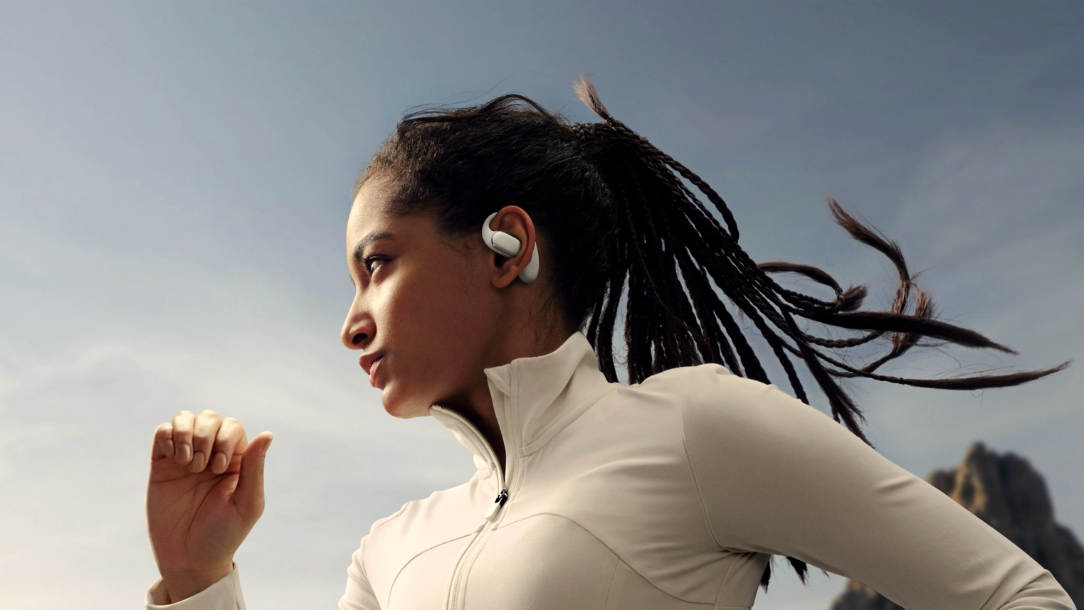 Lleva tu música y llamadas a otro nivel con los HUAWEI FreeArc, los audífonos deportivos que no se mueven