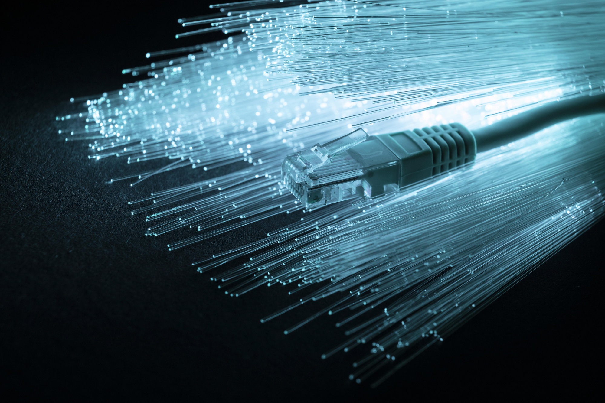 On Net Fibra celebra su tercer aniversario liderando la expansión de la fibra óptica en el país