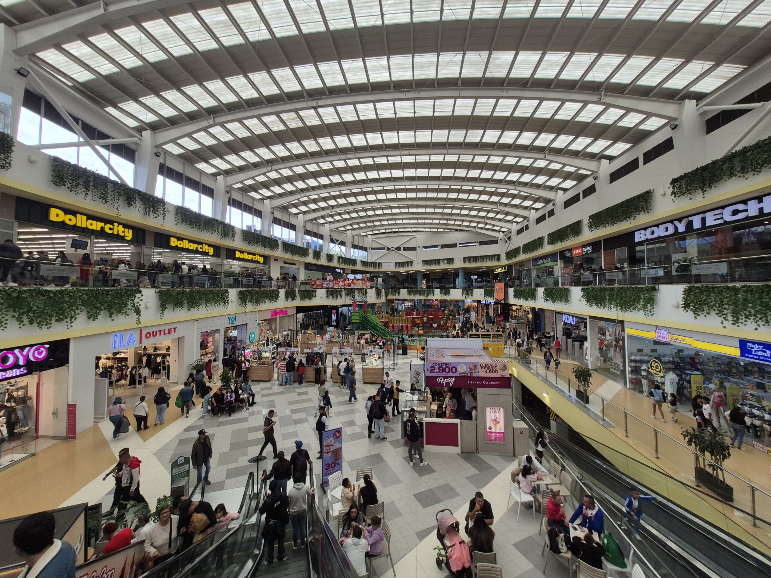 Ramiro Meneses y más sorpresas en el mes patrio de Gran Plaza El Ensueño