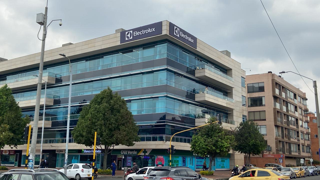 Electrolux consolida su liderazgo en Colombia tras un 2025 histórico en ventas de electrodomésticos