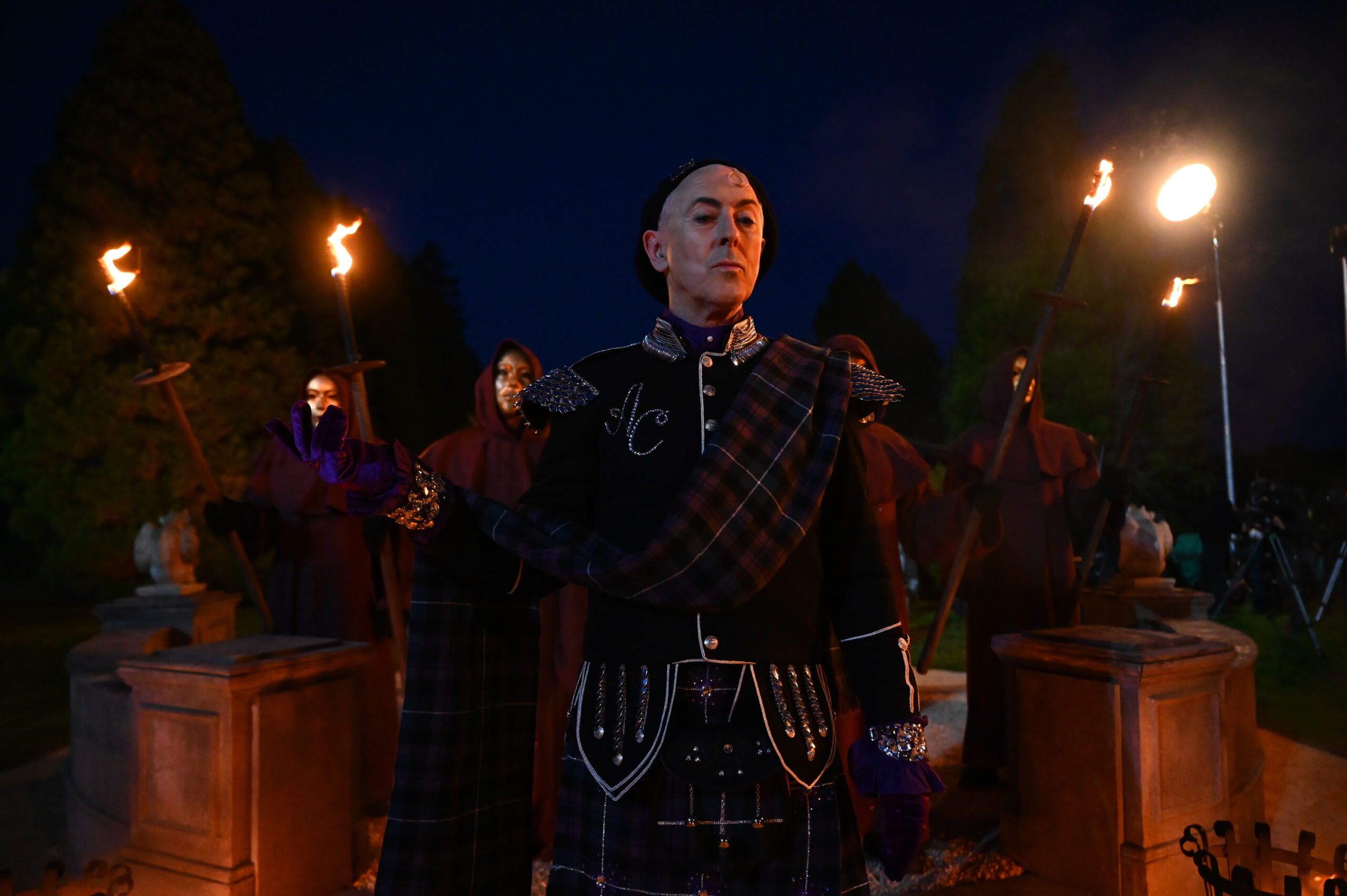 ALAN CUMMING REGRESA A U+ TRAS CONQUISTAR LOS EMMY CON THE TRAITORS