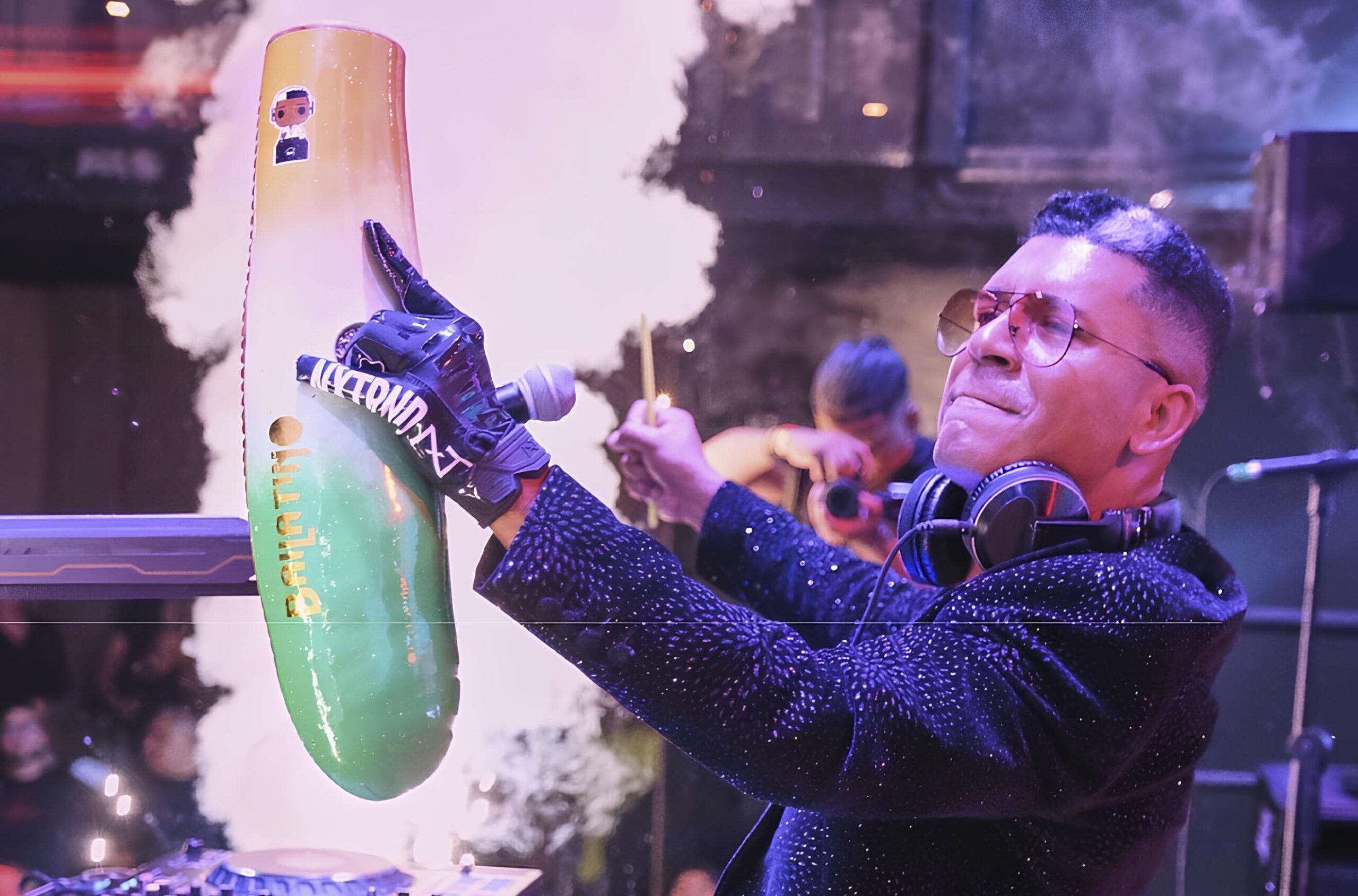 El fenómeno DJ Holmes: tradición y nuevas audiencias se encuentran en la pista