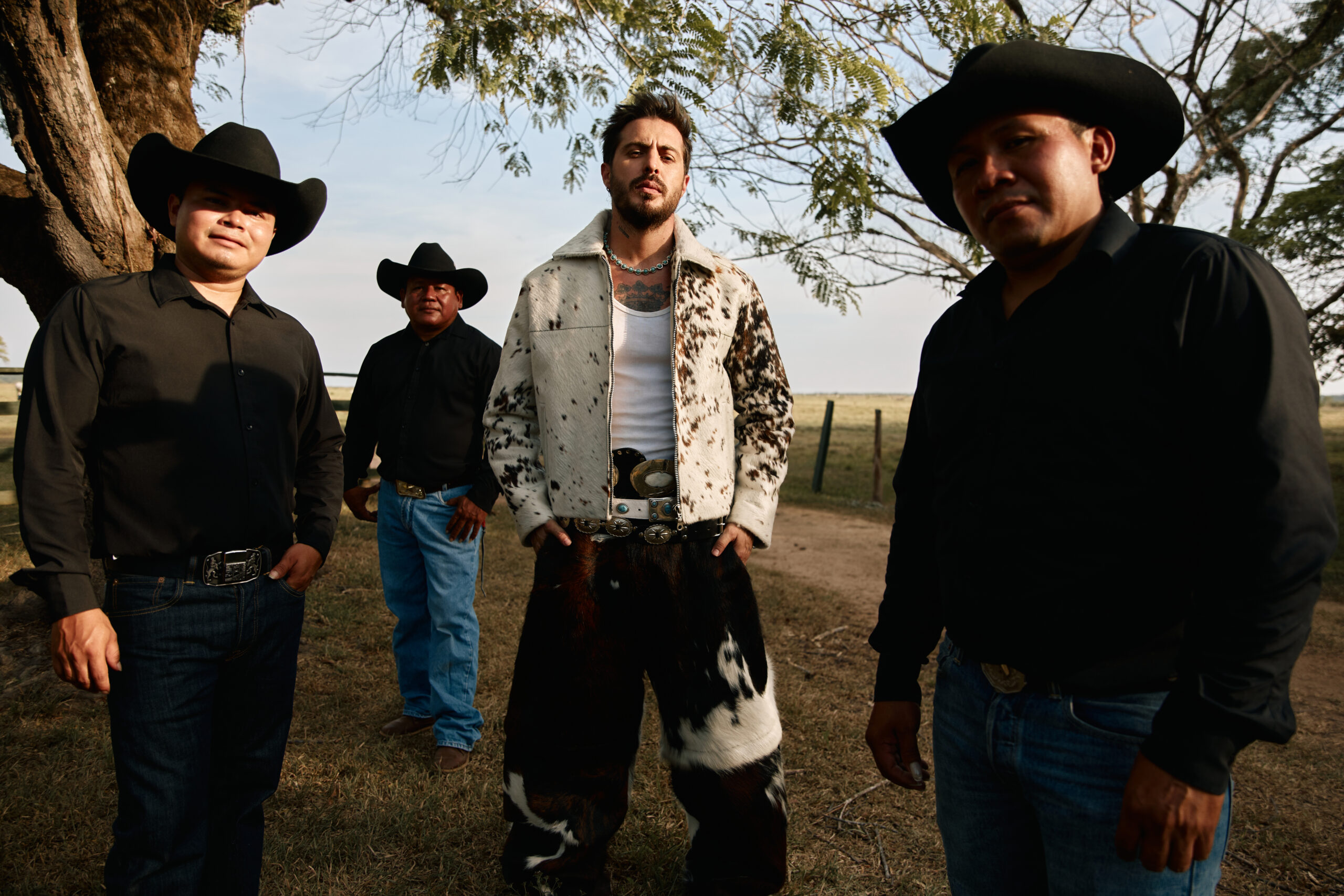 Llane presenta “Arepa con Queso”, su primer sencillo con Universal Music Latino