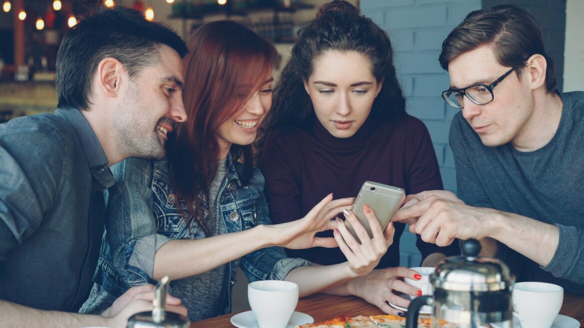 Más allá de los seguidores: las comunidades digitales se convierten en nuevos espacios para hacer amigos