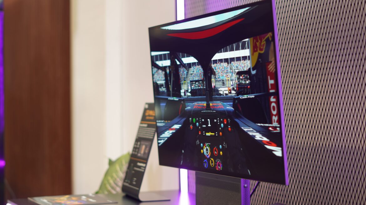 TCL amplía su portafolio en Colombia con monitores OLED+ y Mini LED para experiencias más inmersivas
